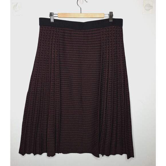 Misook Midi Skirt Pleated Houndstooth Knit XL Burgundy Career Pull On Office - Picture 10 of 10